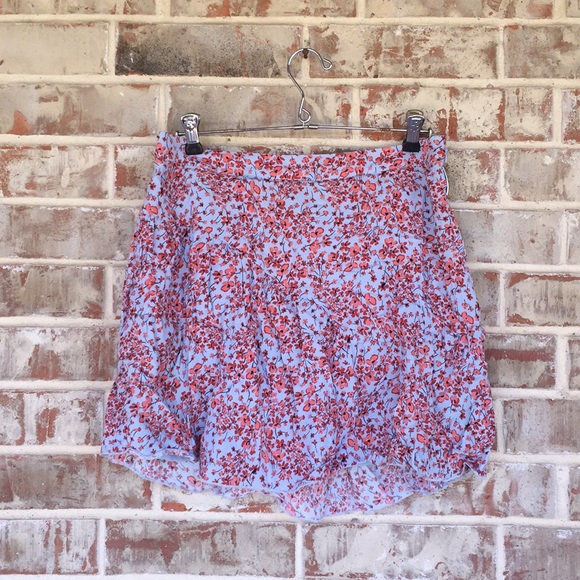 H&M Dresses & Skirts - H & M floral skirt women’s 12